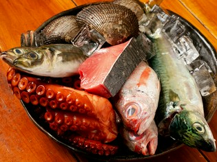 選び抜かれた新鮮な魚介を使った魚料理多数！