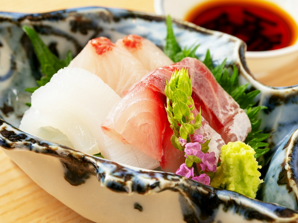 季節の食材を取り入れ、四季の移ろいを表現した日本料理の数々