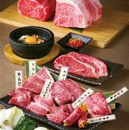 食べ放題コースは、お手頃なものから、ねかせてうまみを引き出した「ねかせ和牛」や、霜降り豊かなくまもと黒毛和牛「和王」の特撰部位が付いたぜいたくなコースまで用意。いつもと違った食べ放題が楽しめます。