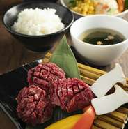 さがり×3枚/ごはん/スープ/キムチ