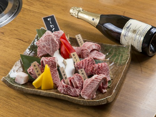 ワインといただけば一層旨い『厳選　熊本和王　厚切りの慶び』