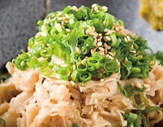 サイドメニュー人気ナンバーワン。臭みがなく柔らかいのが特長『柔らか牛すもつ』