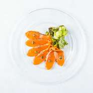 オードブルの定番！！スモーク香とマリネソース、トッピングのケッパーの相性も抜群！