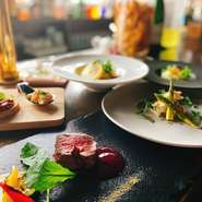 ✨誕生日・記念日・各種お祝いの際は…✨
デザートを特製サプライズケーキに無料で変更♪
更に、6名様以上のご利用で乾杯スパークリングワインをプレゼント🎁

✨平日女子会でのご予約なら…✨
飲み放題時間120→180分に無料で延長♪
開始時間に間に合わない方がいても安心のたっぷり3時間飲み放題に

※上記、記念日特典と女子会特典を併用の場合は、お一人様＋550円となります。どちらか片方の特典ご利用はクーポンで無料です