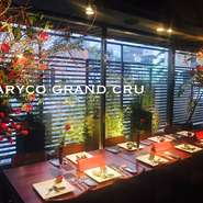 ホテルで勤務経験のあるスタッフが、打ち合わせから当日まで完全サポート致します。
マリコならではの徹底したプランニング、打ち合わせで特別な夜をプロデュースします！
「初めて幹事で何からすればいいのか、わからない…」お客様、ご安心ください。
年間何十本もの結婚式二次会・PARTYをサポートしてきたマリコスタッフにお任せ下さいませ。


