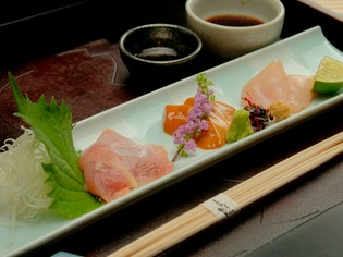 「上質な鶏の美味しさ」をあますことなく味わえる「神楽とり」