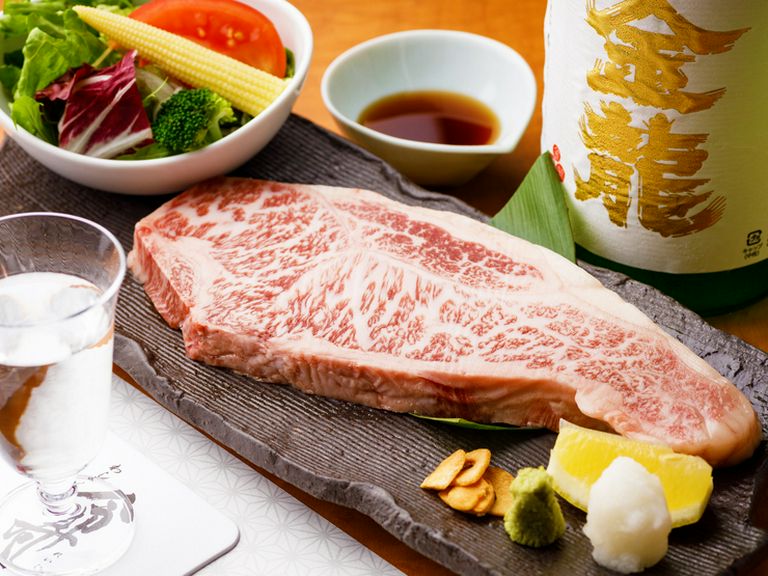 新鮮な厳選食材を使った、来店者を満足させるもてなし