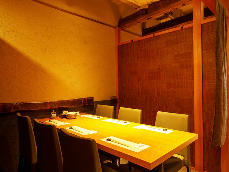 本格的な和食で大人の女子会、誕生日や記念日のお祝いシーンもOK