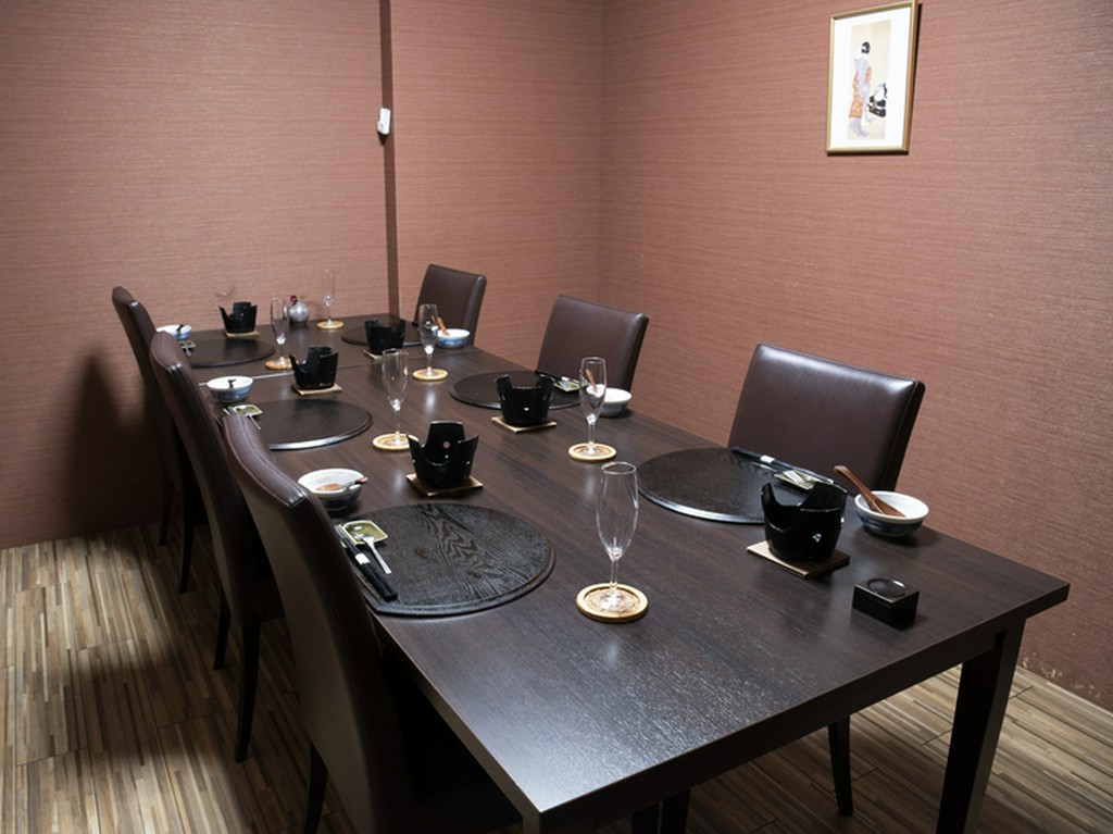 大切な人とのプライベートなひと時にふさわしい個室席