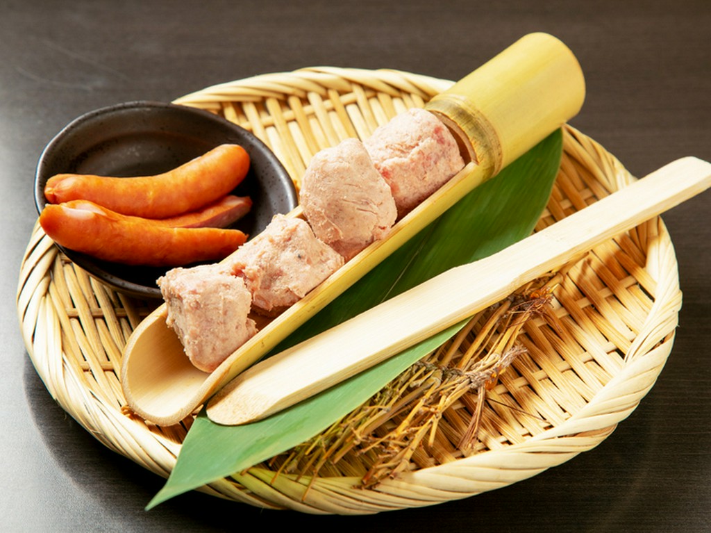 お子さまや女性、ご年配の方におすすめ。ひと口大の美味しさ『山形牛のつみれハンバーグ』