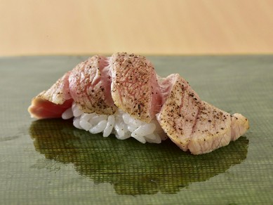 大人のデート、ご夫妻でのお食事にぴったりの隠れ家的な寿司店