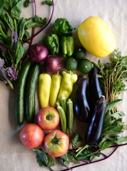 西東京の小規模生産者から集まる野菜たち