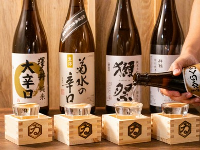 各地より集められた日本酒。粋な演出も好評