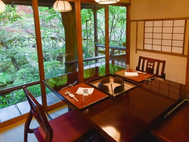 人数や用途に合わせて利用できる、多彩なタイプの個室が充実