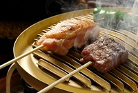 牛鶏炭火焼