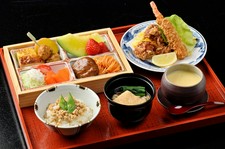 ハンバーグや唐揚げ、海老フライなどお子様に喜ばれるコースをご用意しています。
※11歳以下のお子様対象
