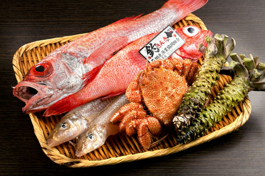 旬の上質食材を丁寧に選び、素材の良さを引き出す和食に仕立てる