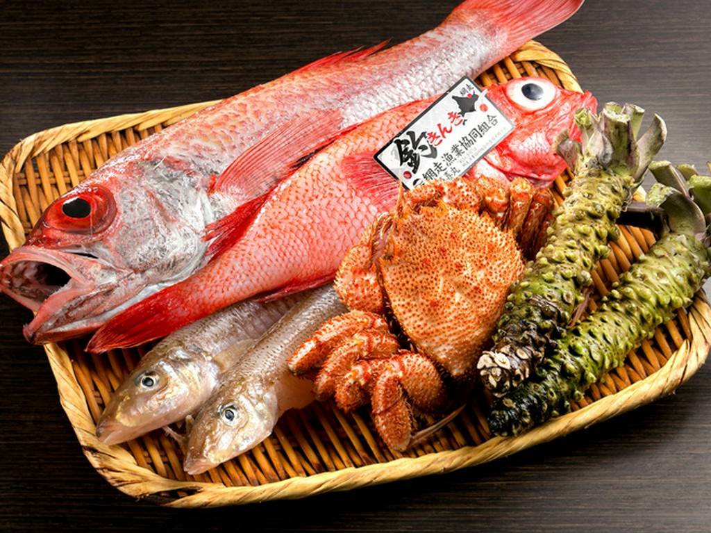 旬の上質食材を丁寧に選び、素材の良さを引き出す和食に仕立てる