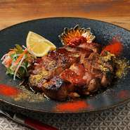 〈タイ風　厚切りポークステーキ〉