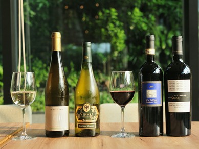 普段のデートから特別な日の食事まで。大切な人とワインで乾杯！