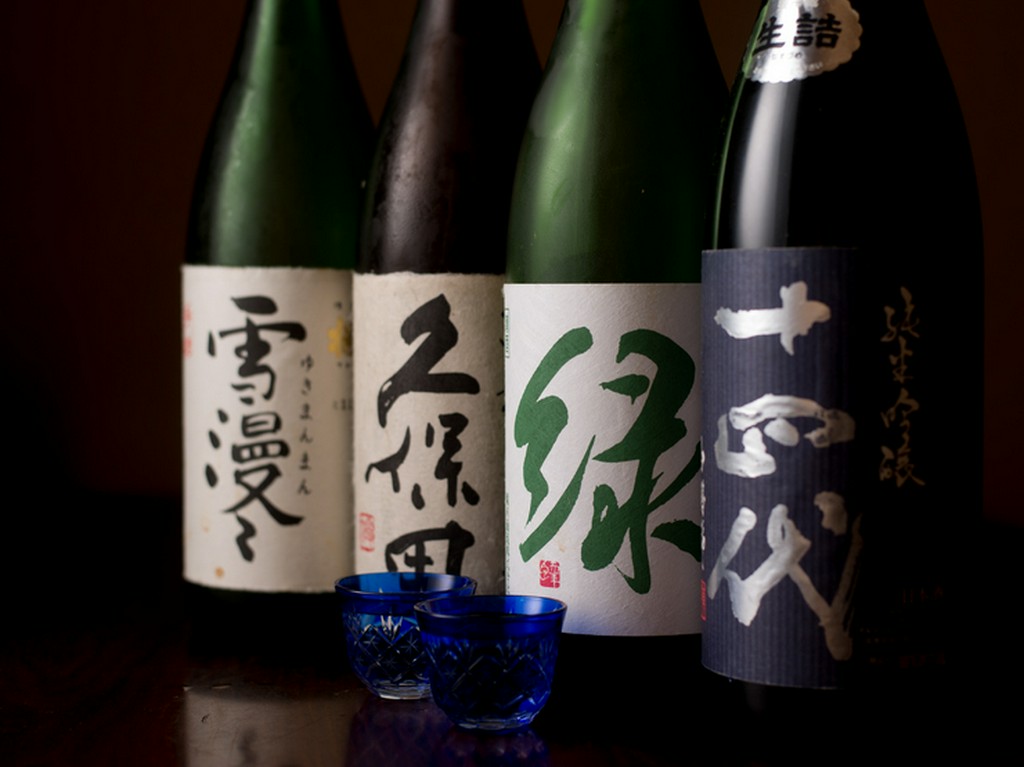 「十四代」や「久保田」など、酒好きにはたまらない名酒がそろう