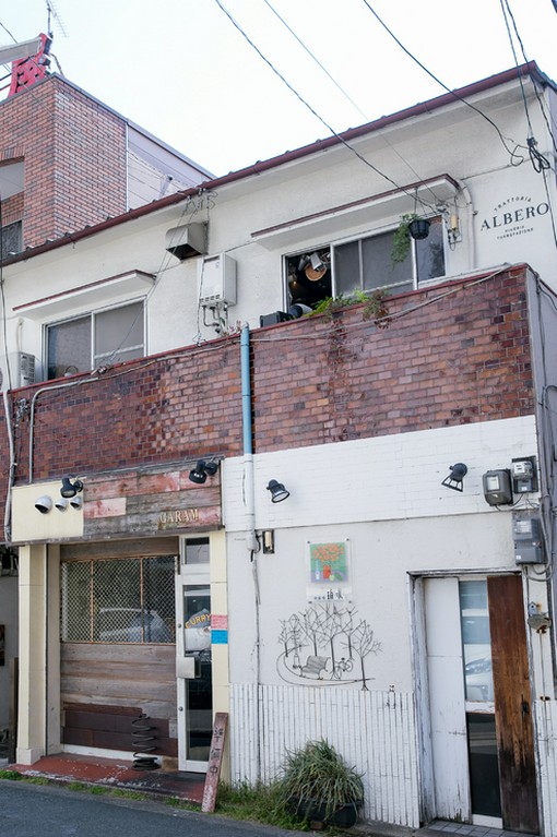 【ALBERO】は、元「下宿屋」だった築60年の建物の2階