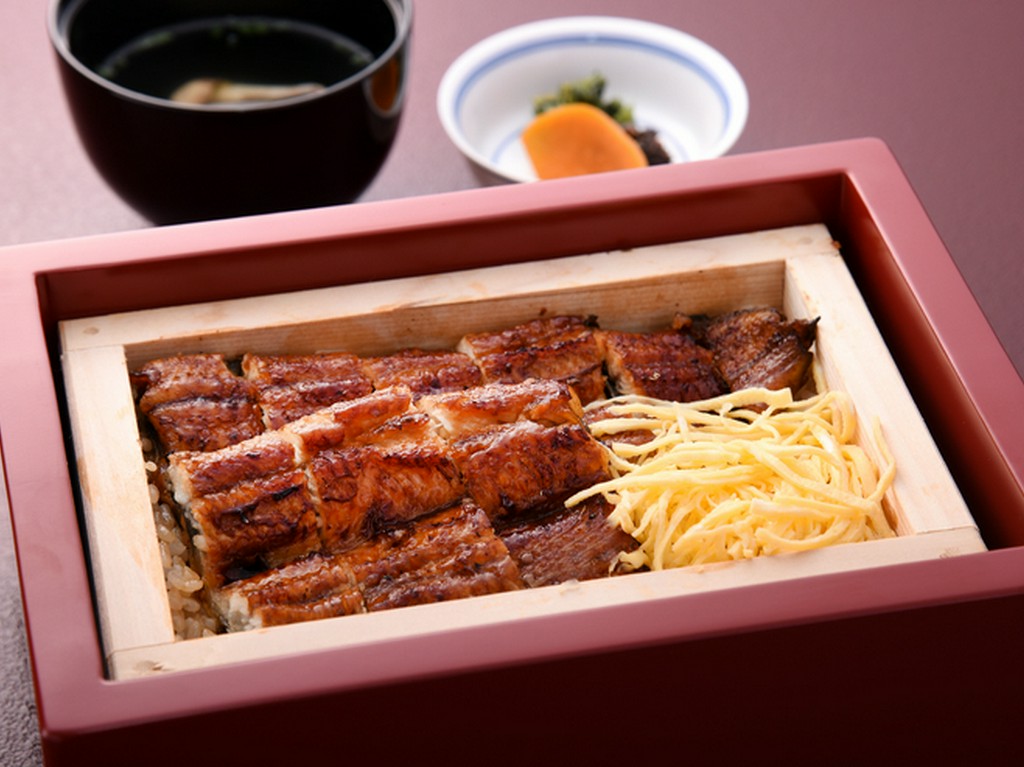 ほくほくのご飯とうなぎの一体感が絶妙『うなぎの蒸篭蒸し』