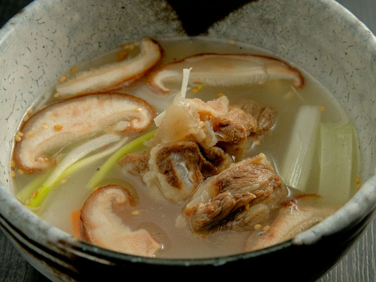 コラーゲンたっぷりの『テールスープ』や『参鶏湯』