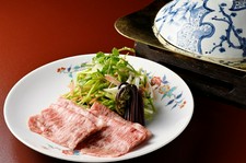 料理長自慢のお料理をおまかせコースでご提供します。
15000円（税込）より。