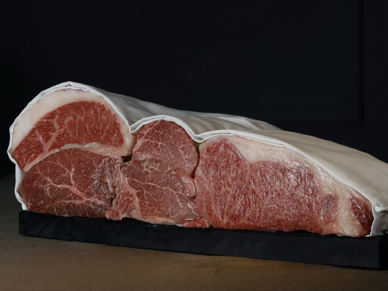 「但馬牛」のなかでも、厳正な規格をクリアした「神戸牛」