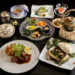 事前に御予約下さい。
・蟹、河豚、しゃぶしゃぶ、すき焼き、寿司、天ぷら他
　季節の食材で客様だけのコースをおつくりいたします。