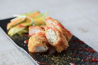 フグをベーコンで巻く?意外な組み合わせがあり!とりあえず食べてみて下さい。梅肉ソースとの相性もGood。