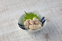 臭みの無さ柔らかさ、モツ本来の旨味に驚き!「とりあえず、ビールと一緒にまずモツポン」