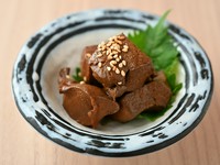 当店自慢の特製ソースに火入れしたレバーを漬け込みました。