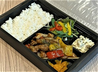 芳寿豚黒酢炒め弁当　