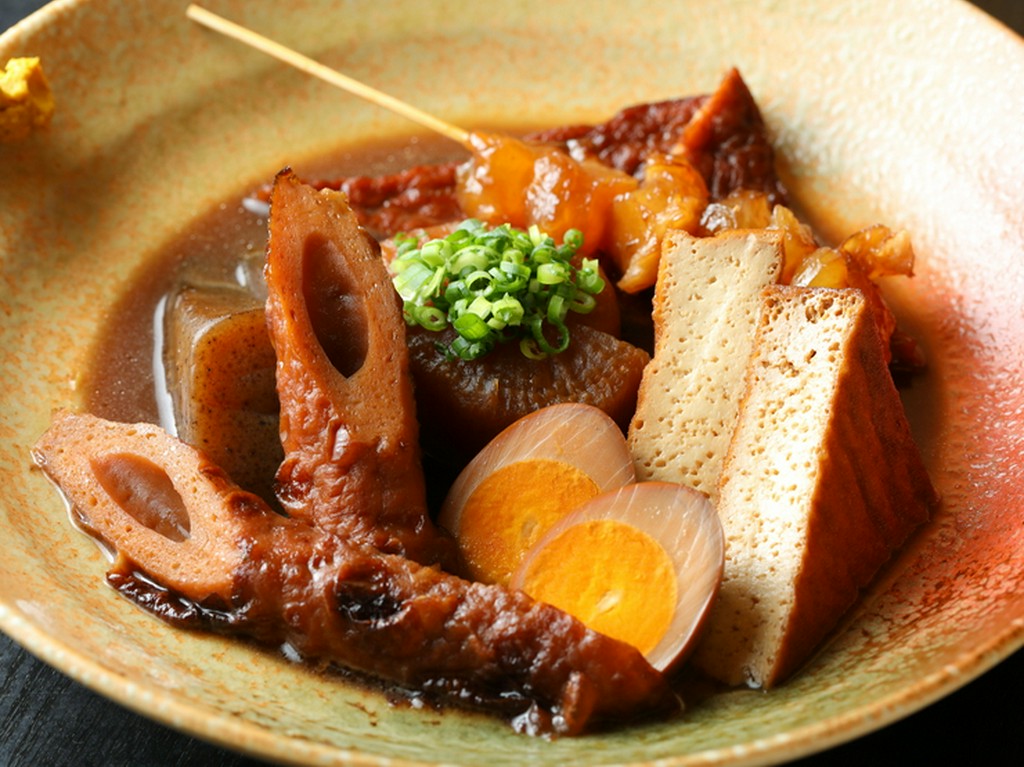 コク深い「旨み」と「甘さ」がクセになる『名物　黒おでん』