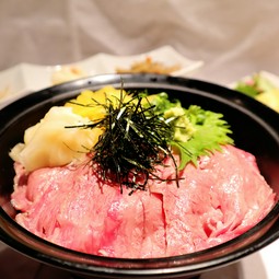 黒毛和牛 炙り鉄火丼