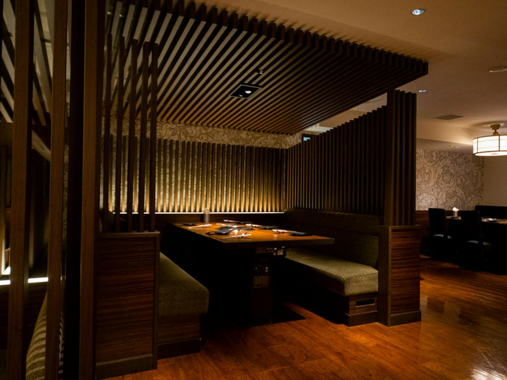 ゆったりとくつろげる落ち着いた空間