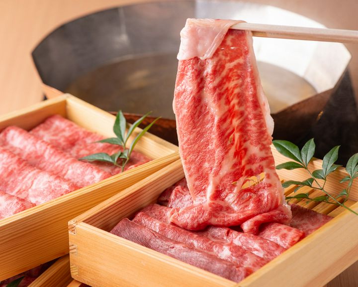 厳選しゃぶしゃぶを堪能。個室はパーティーにも最適