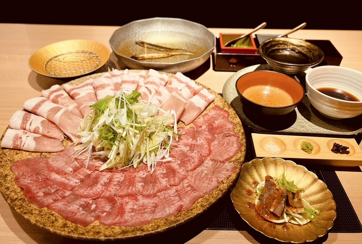 烤黑毛和牛牛舌和阿古猪下巴汤涮锅套餐