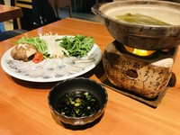 ※カウンター席限定メニュー
「太刀魚のしゃぶしゃぶ」、駿河湾直送、新鮮な太刀魚を御野菜と。
御一人でも御2人でも、太刀魚は上品で淡白なお魚なのでお腹の心配はいりません。
お薦めのメニューです。
