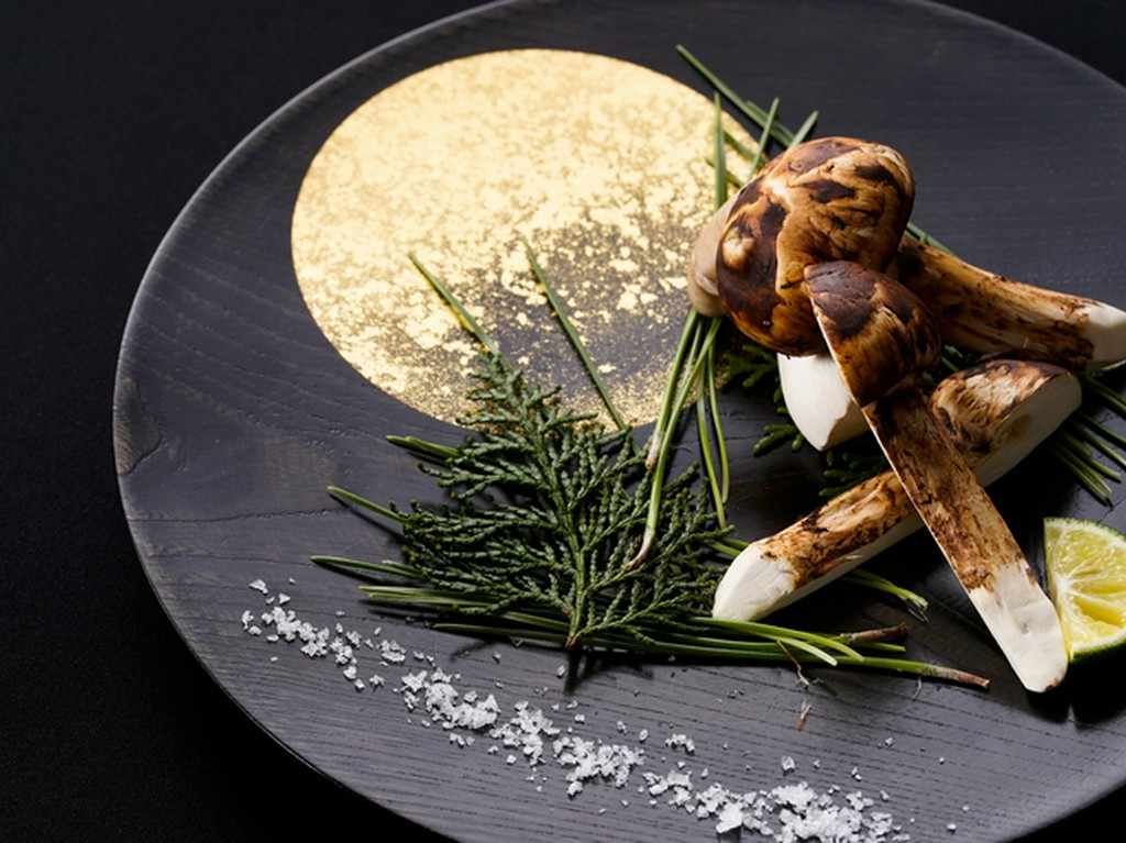 小田原の旬魚や県内の旬野菜を使った、季節の日本料理