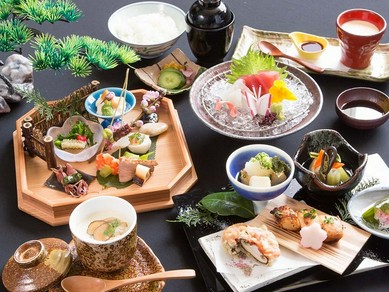 【平日限定】昼限懐石〝百花繚乱〟 (ひゃっかりょうらん） 