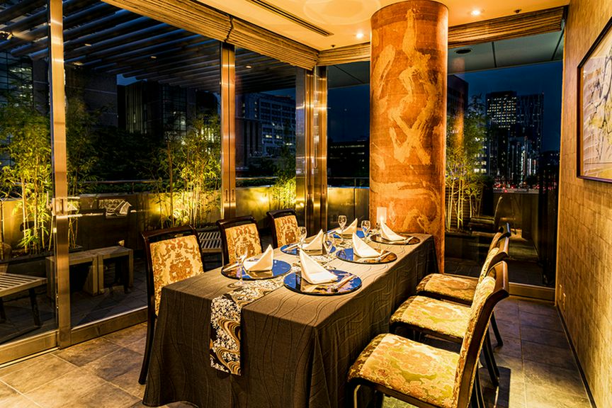 2名から最大20名まで、個室でゆったり食事を満喫