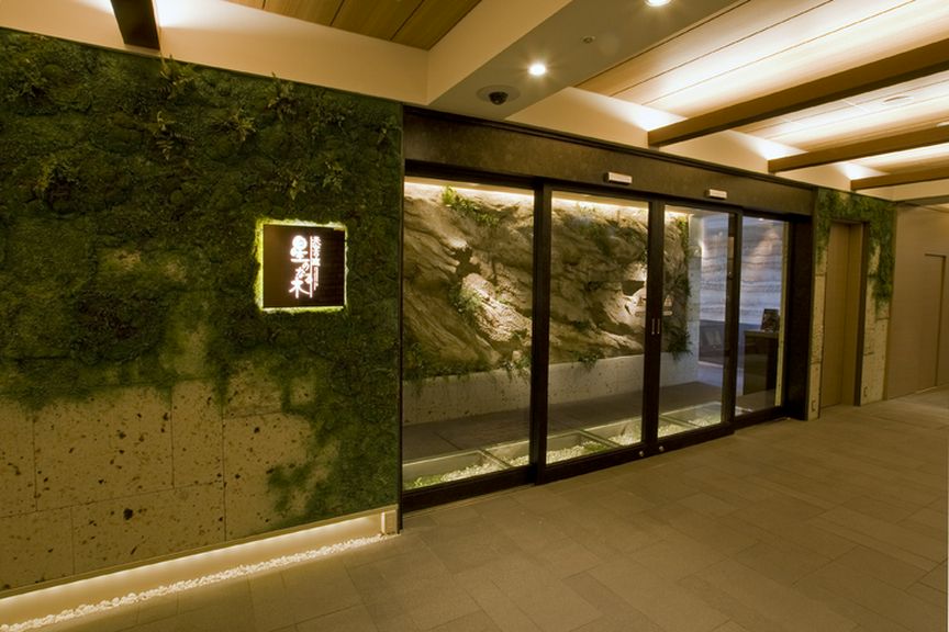 高級感溢れるエントランス