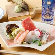 ※コース料理はその日の仕入れにより内容が変わる場合がございます。
※お召し上がり頂け無い物やアレルギーの者はお伝えください。
