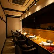 一番おいしい状態のものを最良のタイミングで提供できるよう、店内はカウンター6席のみ。ワイン好き、おいしいもの好きも納得できるイタリア料理店です。