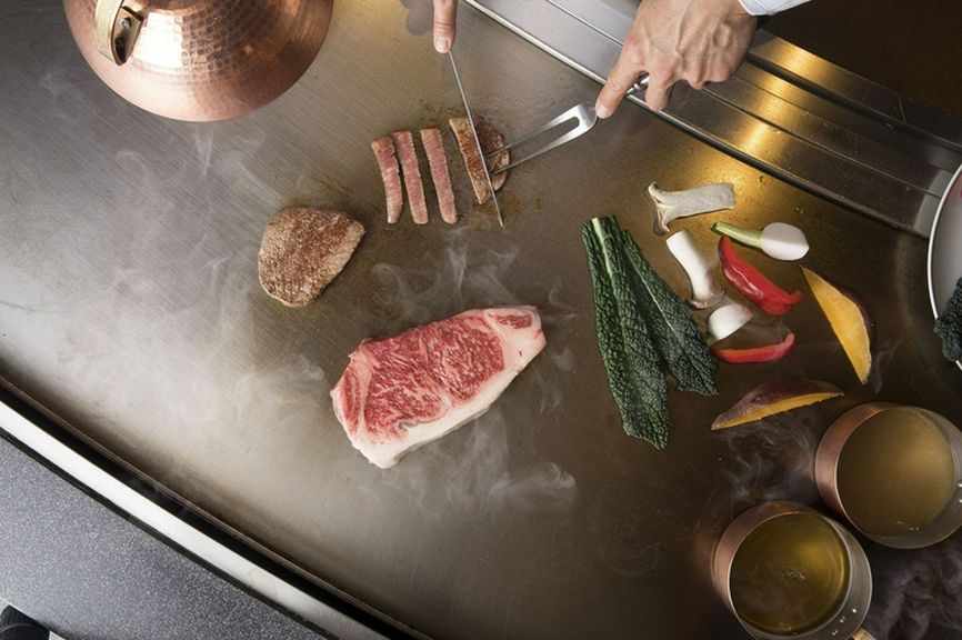 家族でシェアして楽しめる「ファミリーディナーセット」が人気