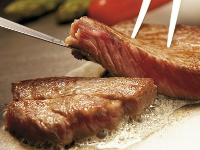 洗練された空間で、食事や会話を心ゆくまで堪能