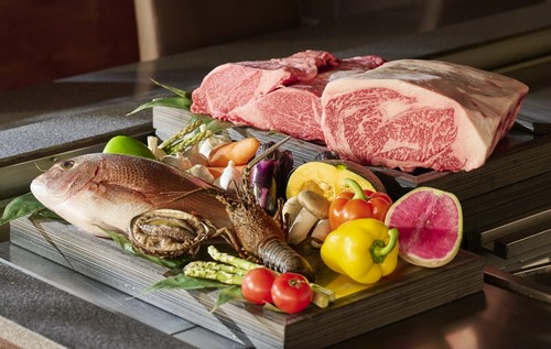 旬の新鮮な食材を鉄板焼きで